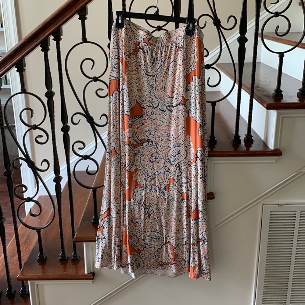 The limited skirt. Brand new size large